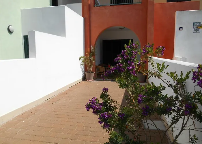 Red Con Spazio Esterno A 50 Metri Dalla